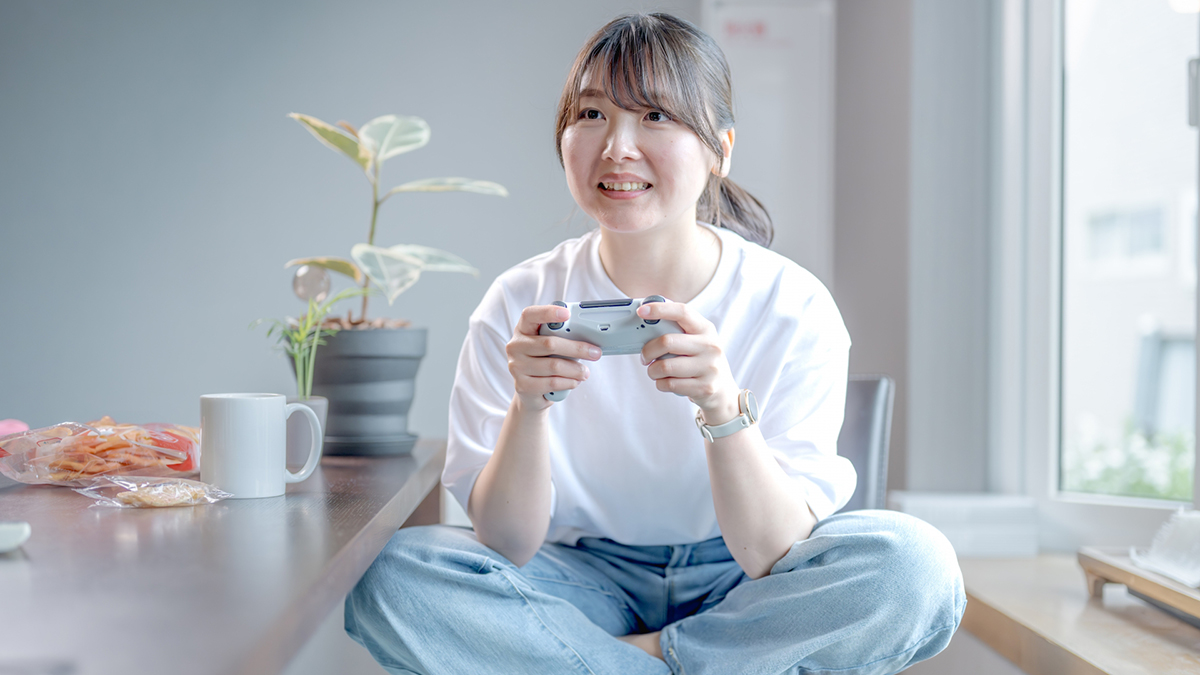 Z世代に腰痛が急増！原因はコロナ禍の生活とスマホ